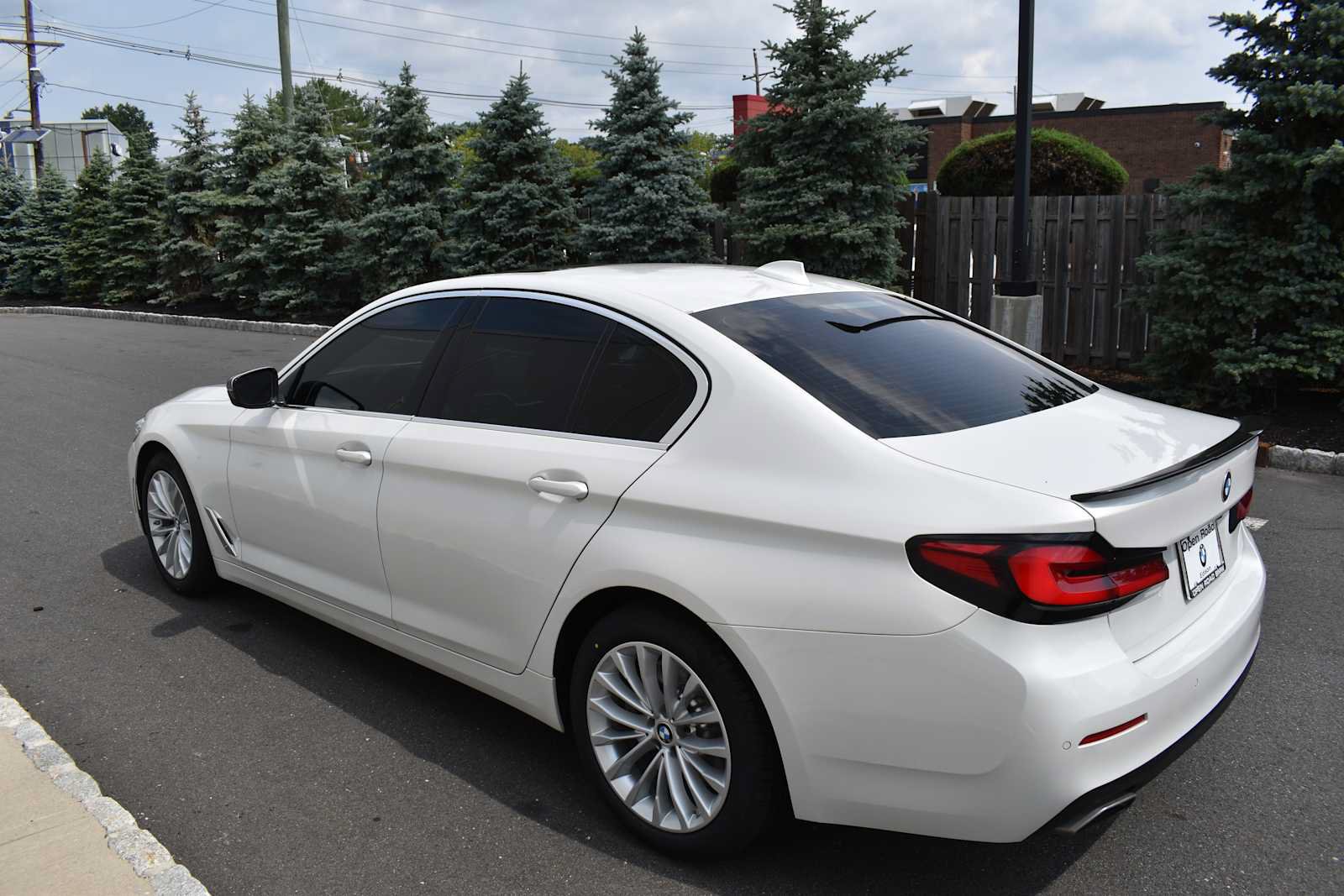 Used 2023 BMW 530i xDrive w/ Convenience Package AWD/4WD image 6