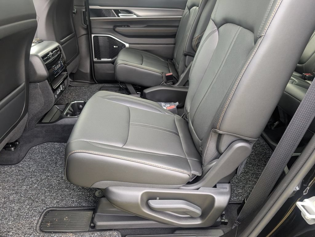 New 2026 Jeep Grand Wagoneer L 4WD image 25