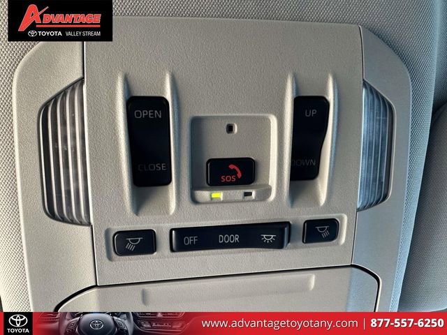 Certified 2024 Toyota Highlander XLE image 39