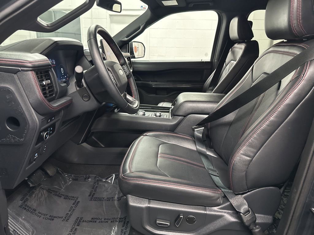 Used 2024 Ford Expedition Limited AWD/4WD image 18