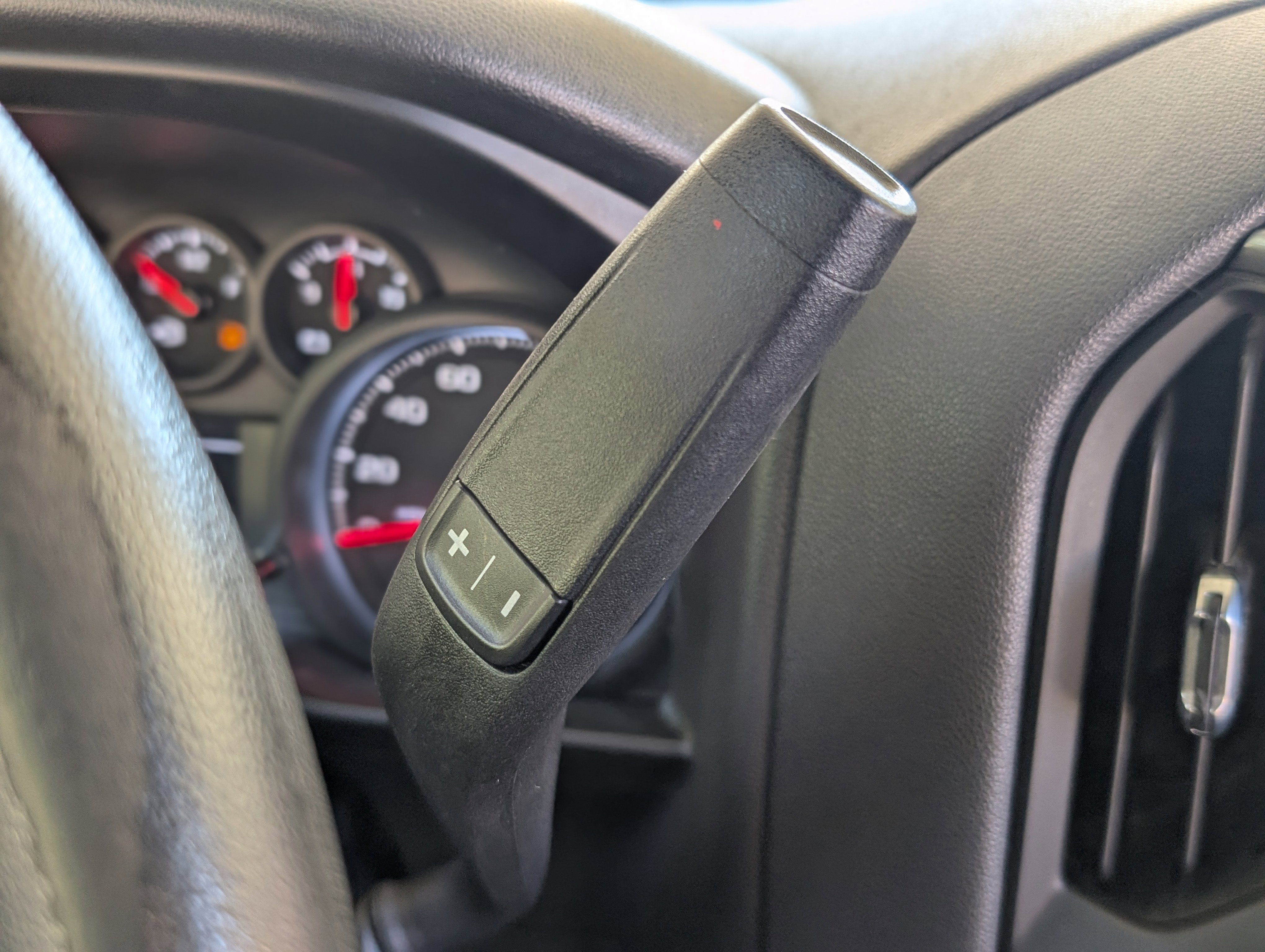 Used 2022 Chevrolet Silverado 1500 Custom RWD image 30