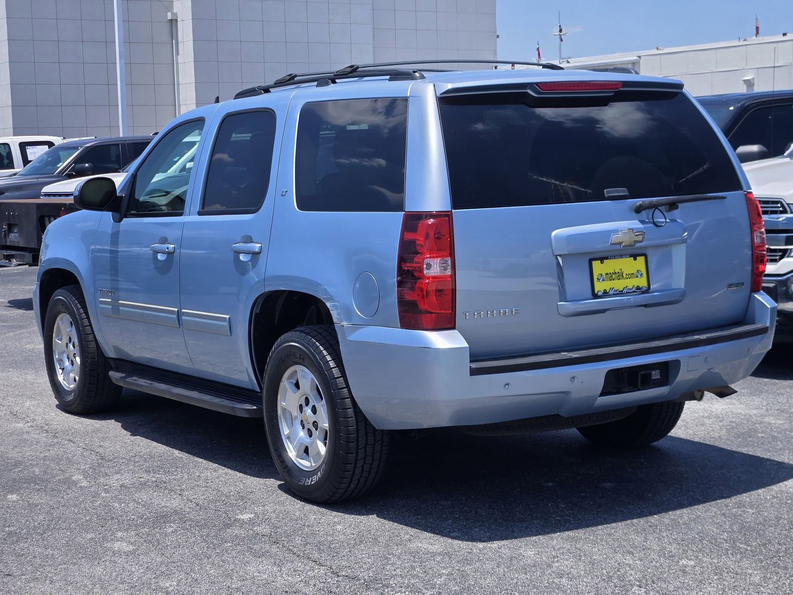 Used 2011 Chevrolet Tahoe LT w/ Luxury Package RWD image 6