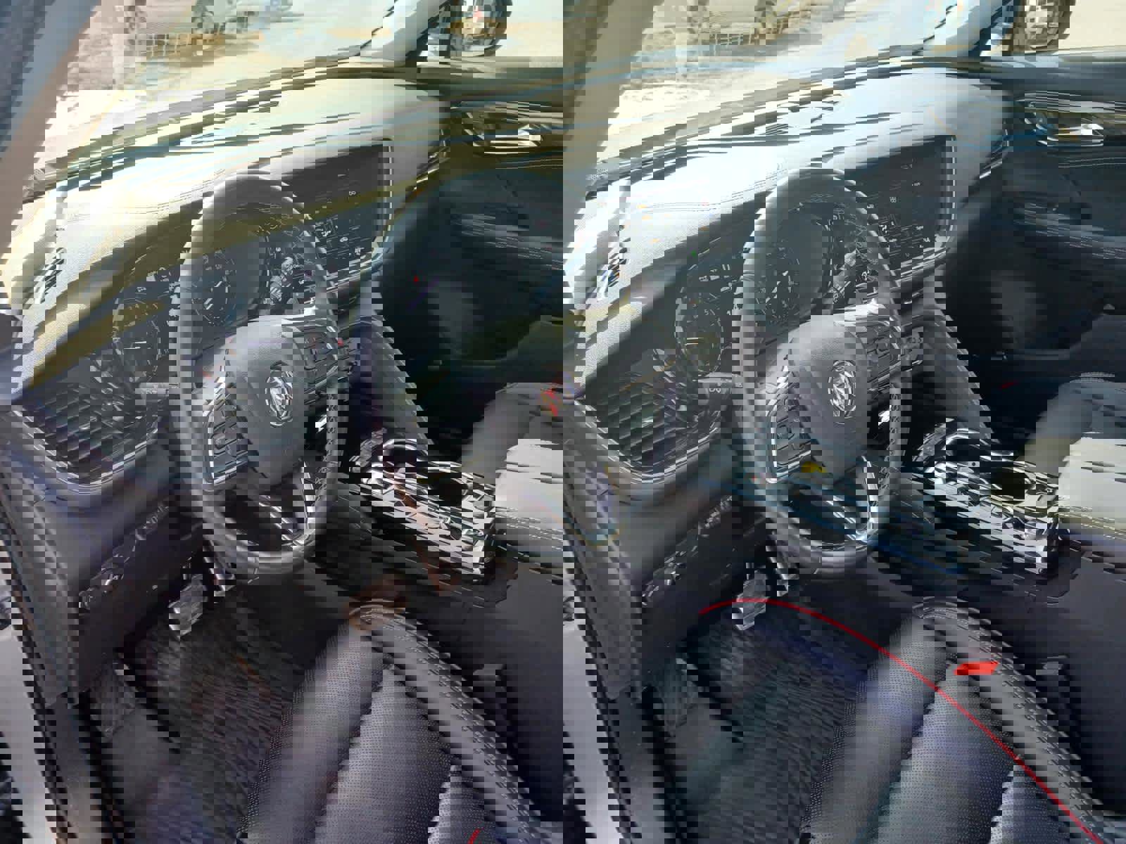 Used 2022 Buick Envision Essence w/ Technology Package II image 8