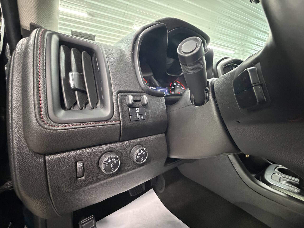 Used 2016 GMC Canyon SLE w/ All Terrain Adventure Package image 26