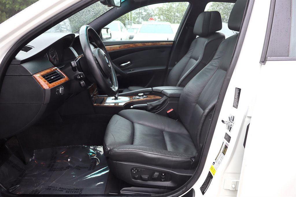 Used 2009 BMW 528i xDrive Sedan AWD/4WD image 14