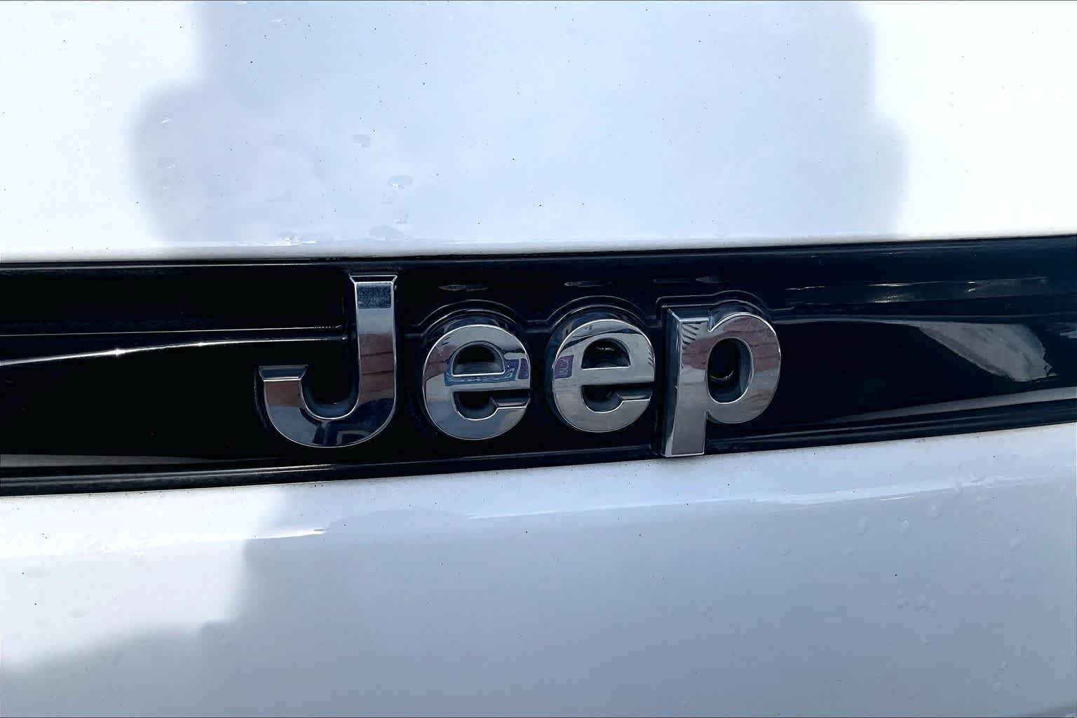 Used 2022 Jeep Grand Cherokee Limited RWD image 30