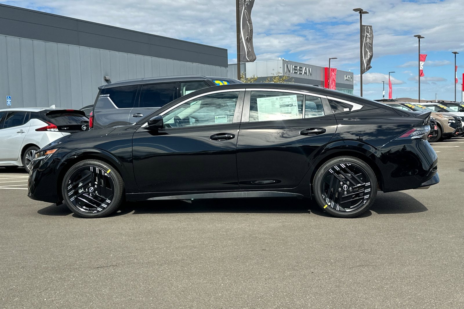 New 2027 Nissan Sentra SR w/ SR Premium Package FWD image 7