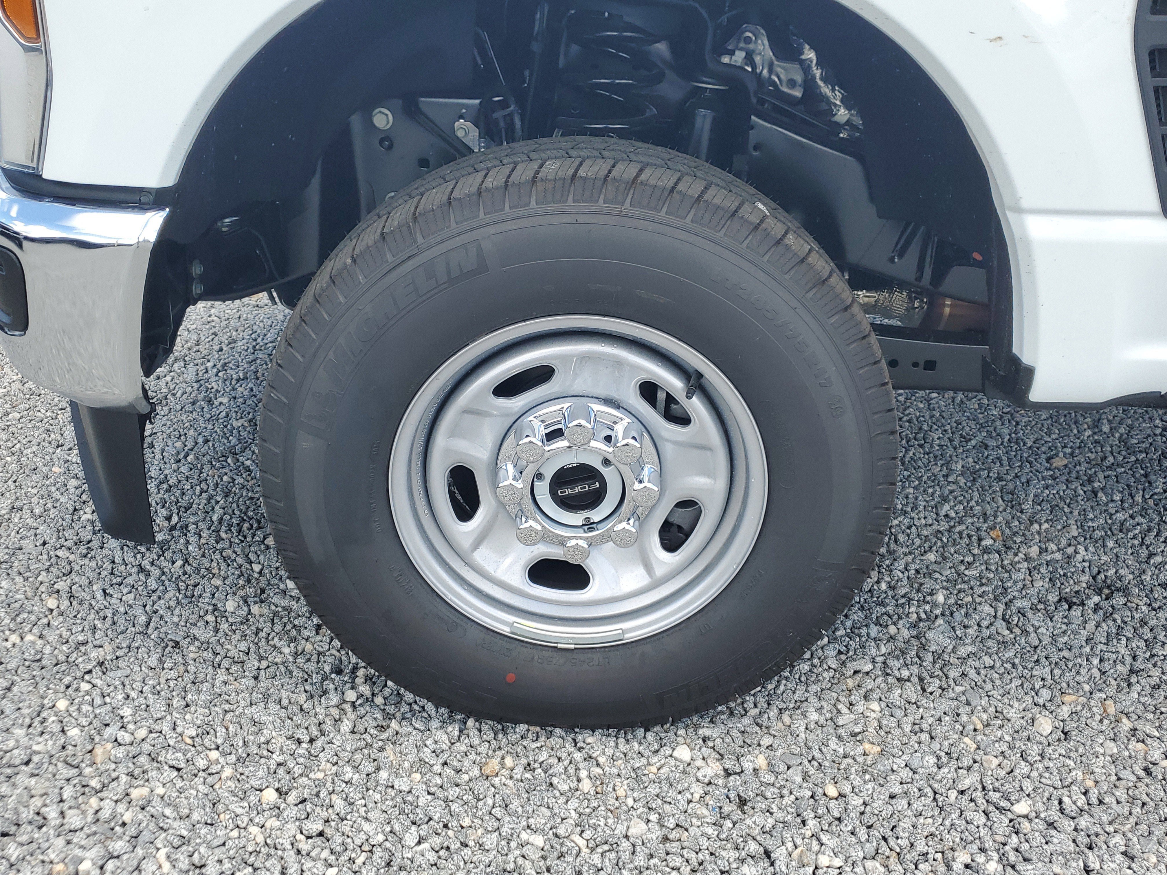 New 2026 Ford F250 XL w/ XL Chrome Package image 6