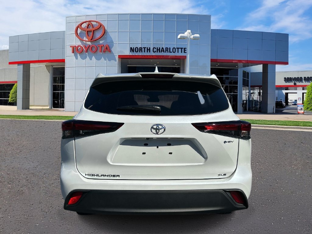 Used 2026 Toyota Highlander XLE AWD/4WD image 6