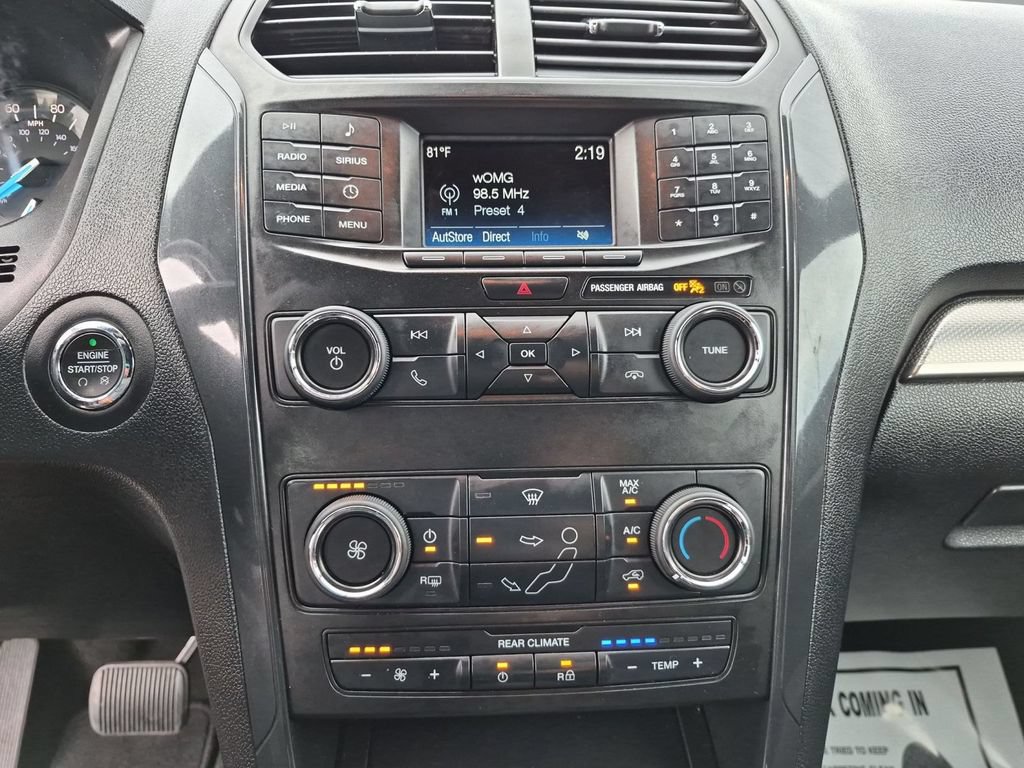 Used 2018 Ford Explorer XLT FWD image 25