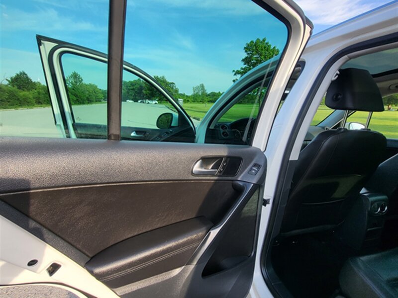 Used 2013 Volkswagen Tiguan SE FWD image 22