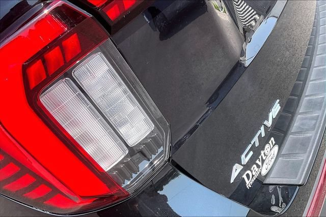 Used 2025 Ford Explorer Active AWD/4WD image 32