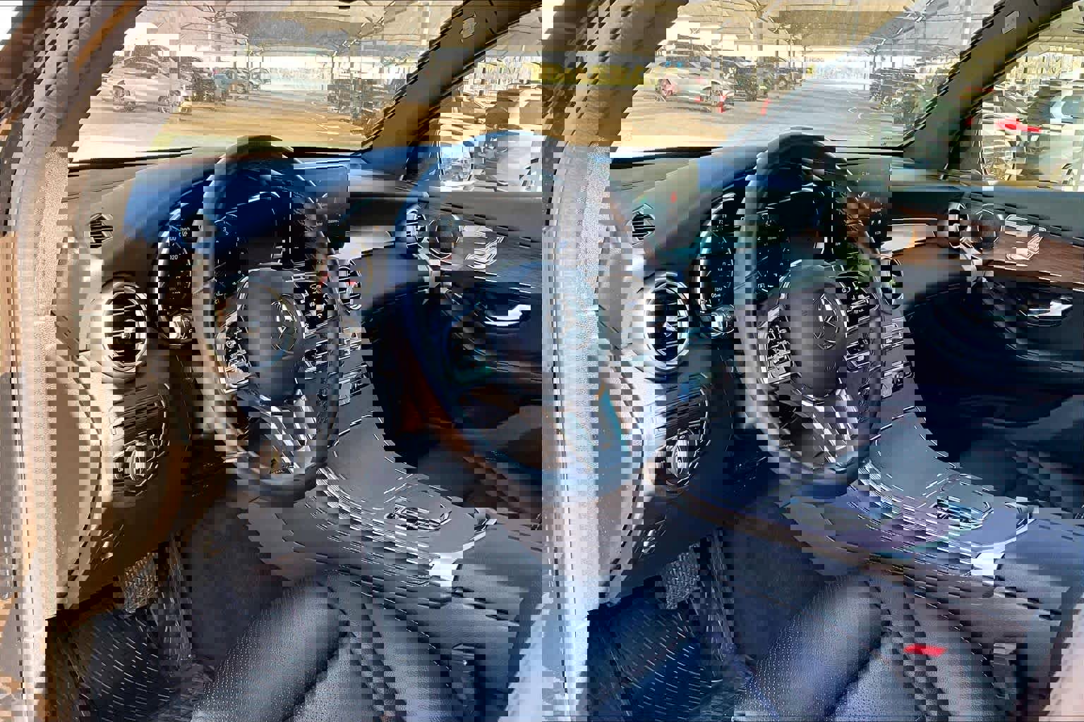 Used 2020 Mercedes-Benz GLC 300 image 16