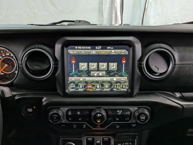 Used 2018 Jeep Wrangler Unlimited Sahara image 28