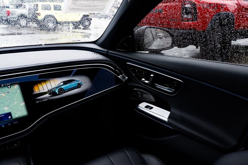 Used 2024 Mercedes-Benz E 350 4MATIC Sedan image 11