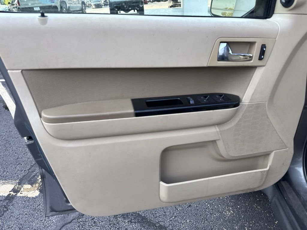 Used 2012 Ford Escape Limited FWD image 10