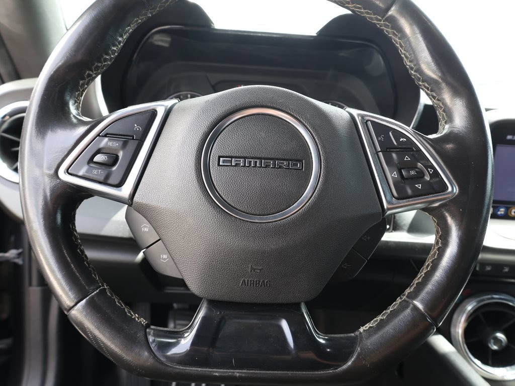 Used 2019 Chevrolet Camaro LT w/ Technology Package RWD image 26