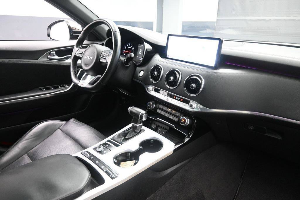 Used 2022 Kia Stinger GT1 AWD/4WD image 28