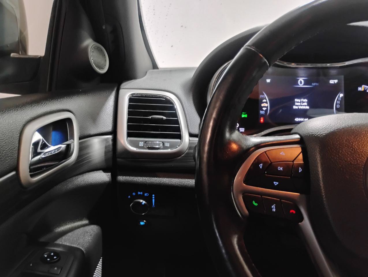 Used 2021 Jeep Grand Cherokee Laredo X RWD image 53