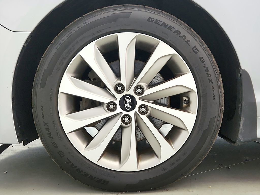 Used 2017 Hyundai Sonata Sport w/ Cargo Package FWD image 32