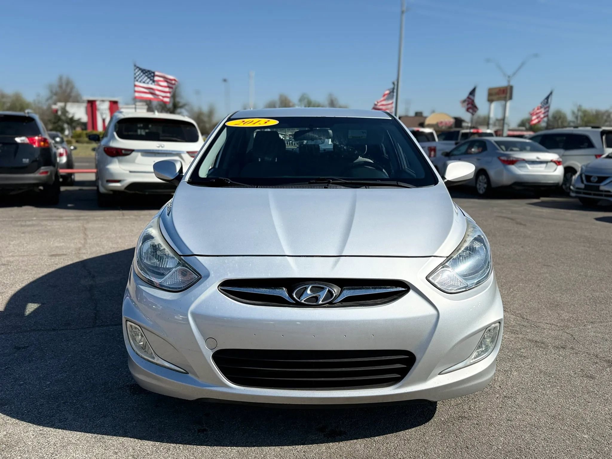 Used 2013 Hyundai Accent GLS w/ Premium Pkg FWD image 10