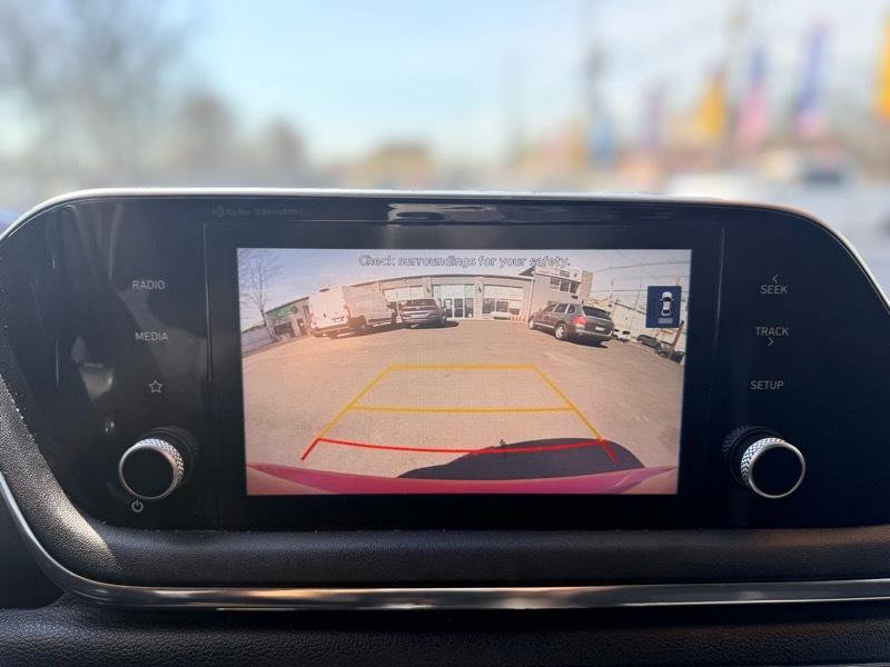 Used 2021 Hyundai Sonata SEL w/ Preferred Accessory Package image 19