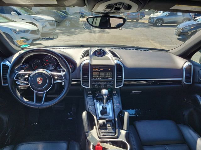 Used 2016 Porsche Cayenne image 25
