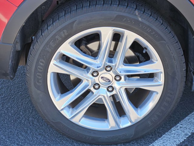 Used 2016 Ford Explorer XLT w/ Equipment Group 202A FWD image 26
