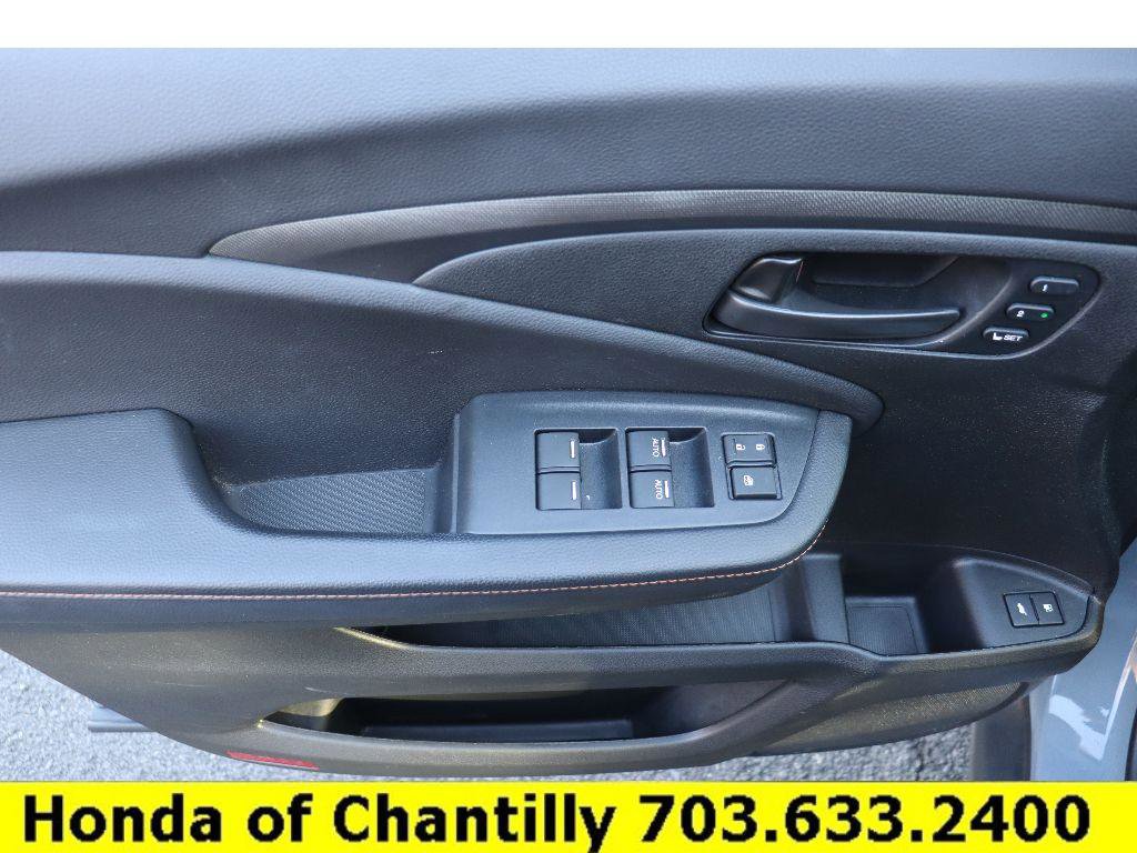 Certified 2022 Honda Pilot TrailSport image 19