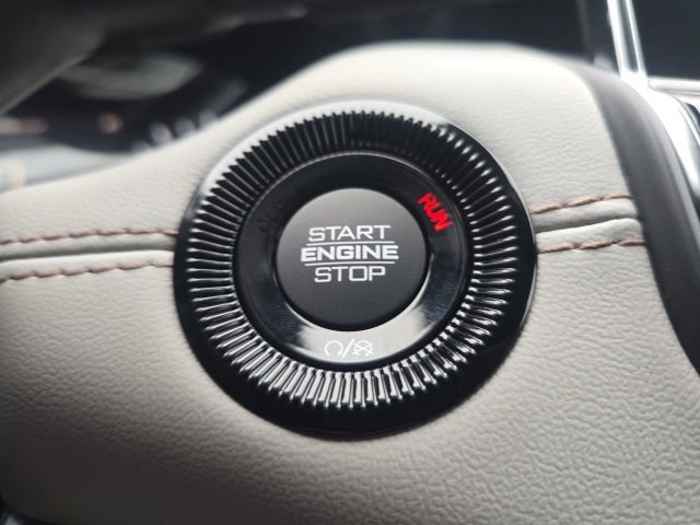 New 2026 Jeep Compass Limited image 16