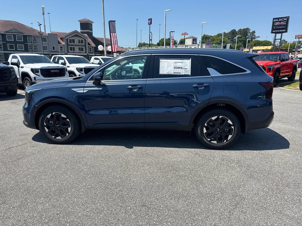 Certified 2025 Kia Sorento S w/ Panoramic Sunroof Package FWD image 6