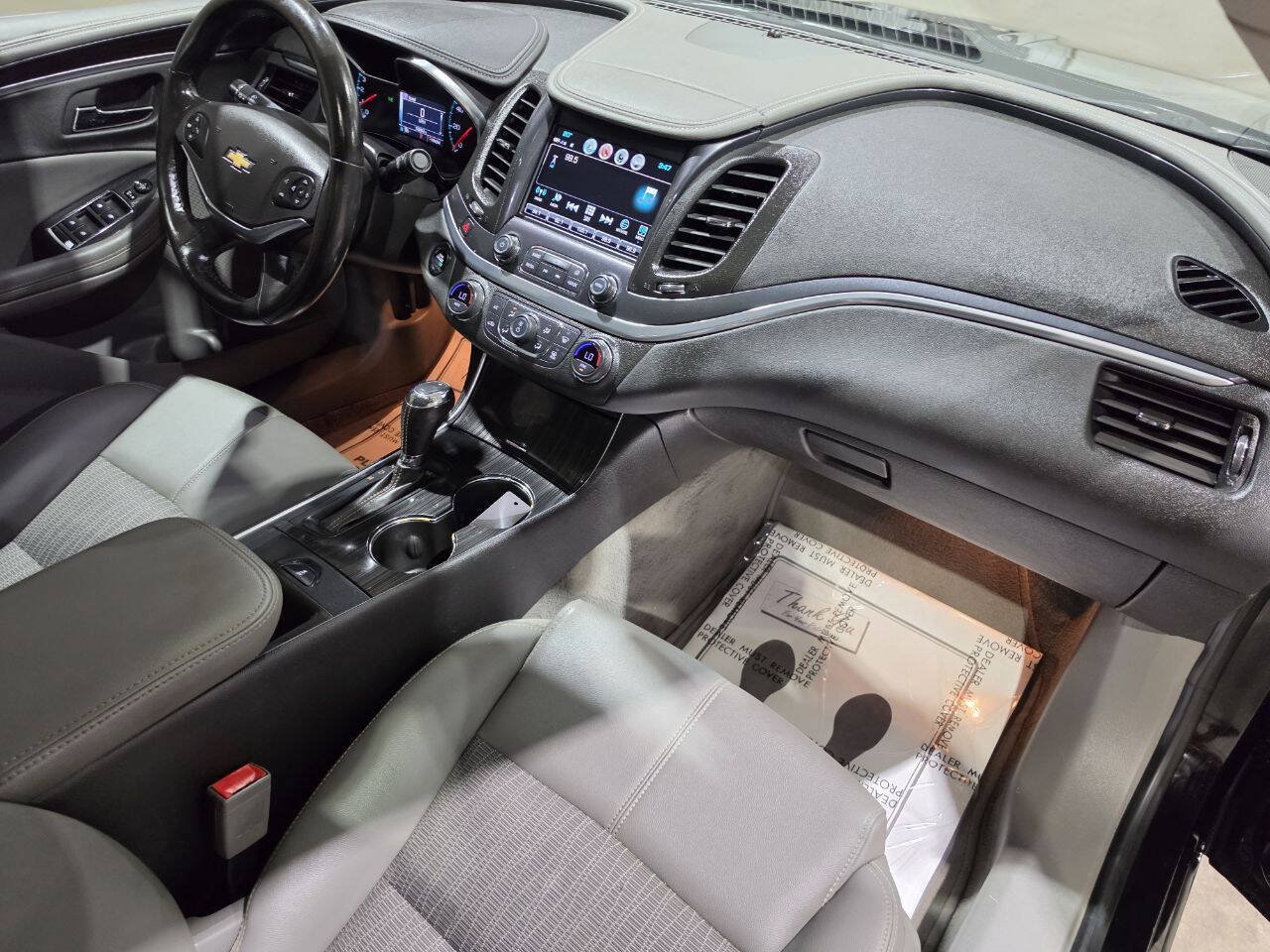 Used 2019 Chevrolet Impala LT FWD image 33