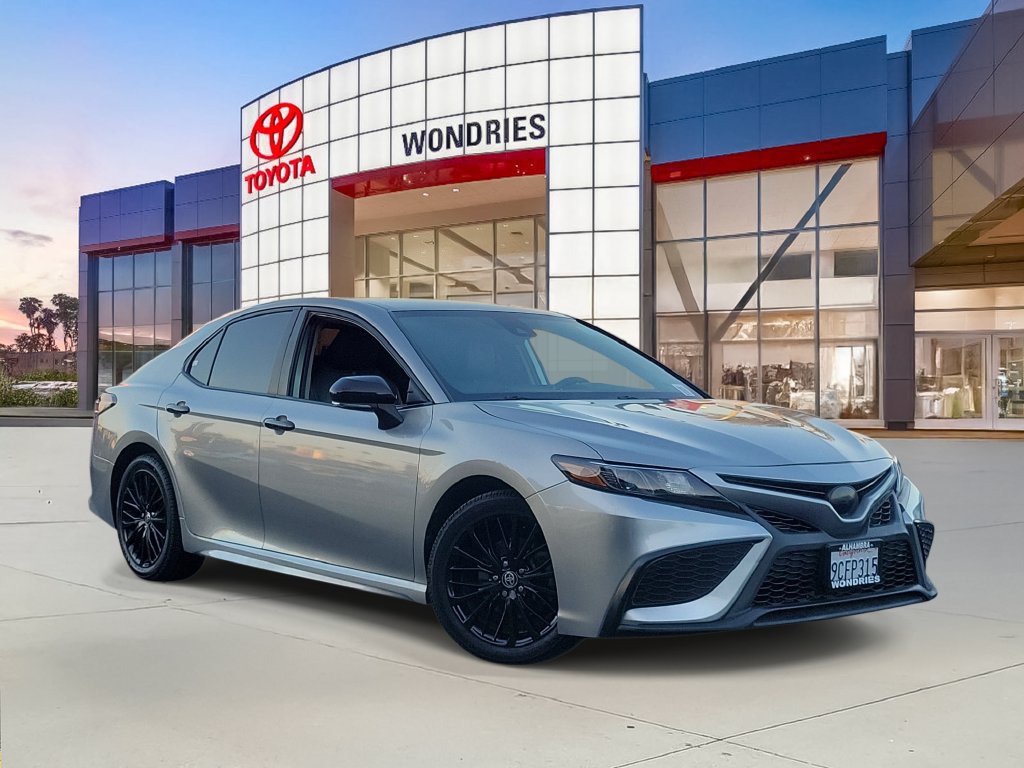 Used 2022 Toyota Camry SE w/ Carpet Mat Package (TMS) FWD image 29