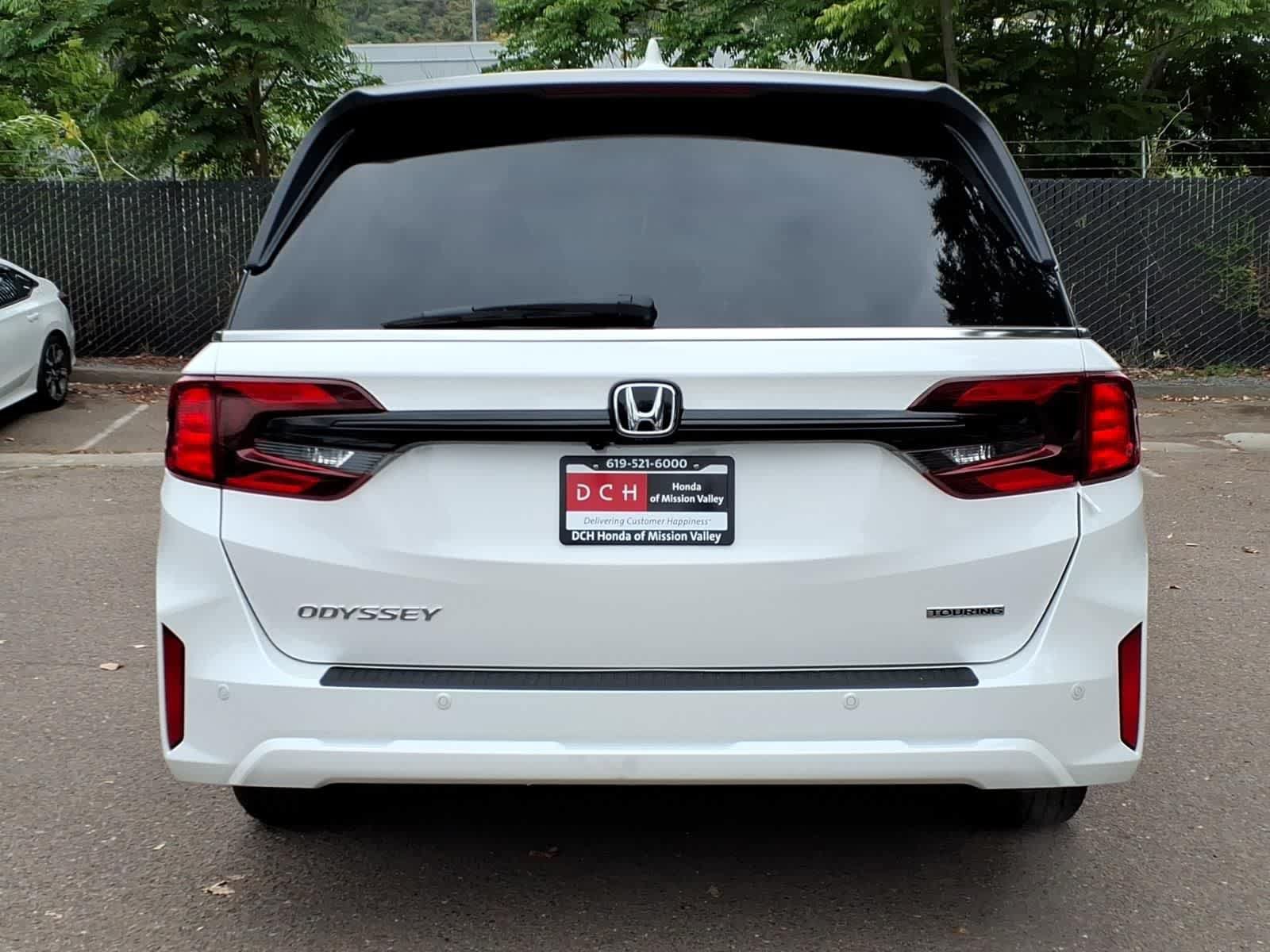 New 2026 Honda Odyssey Touring image 5