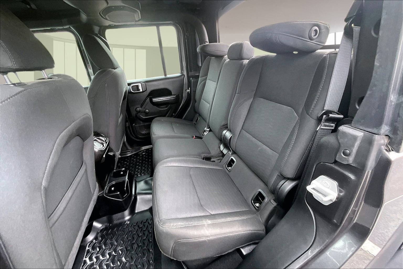 Used 2020 Jeep Gladiator Sport image 22