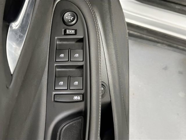 Used 2019 Buick Envision Essence image 17