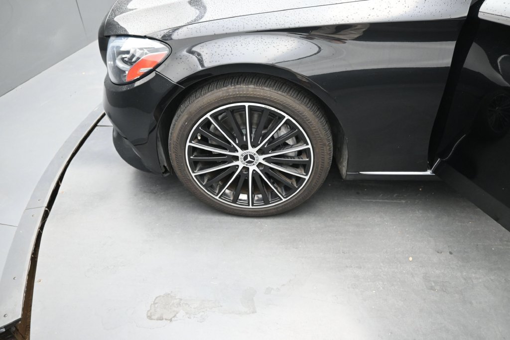 Used 2019 Mercedes-Benz C 300 Sedan image 14
