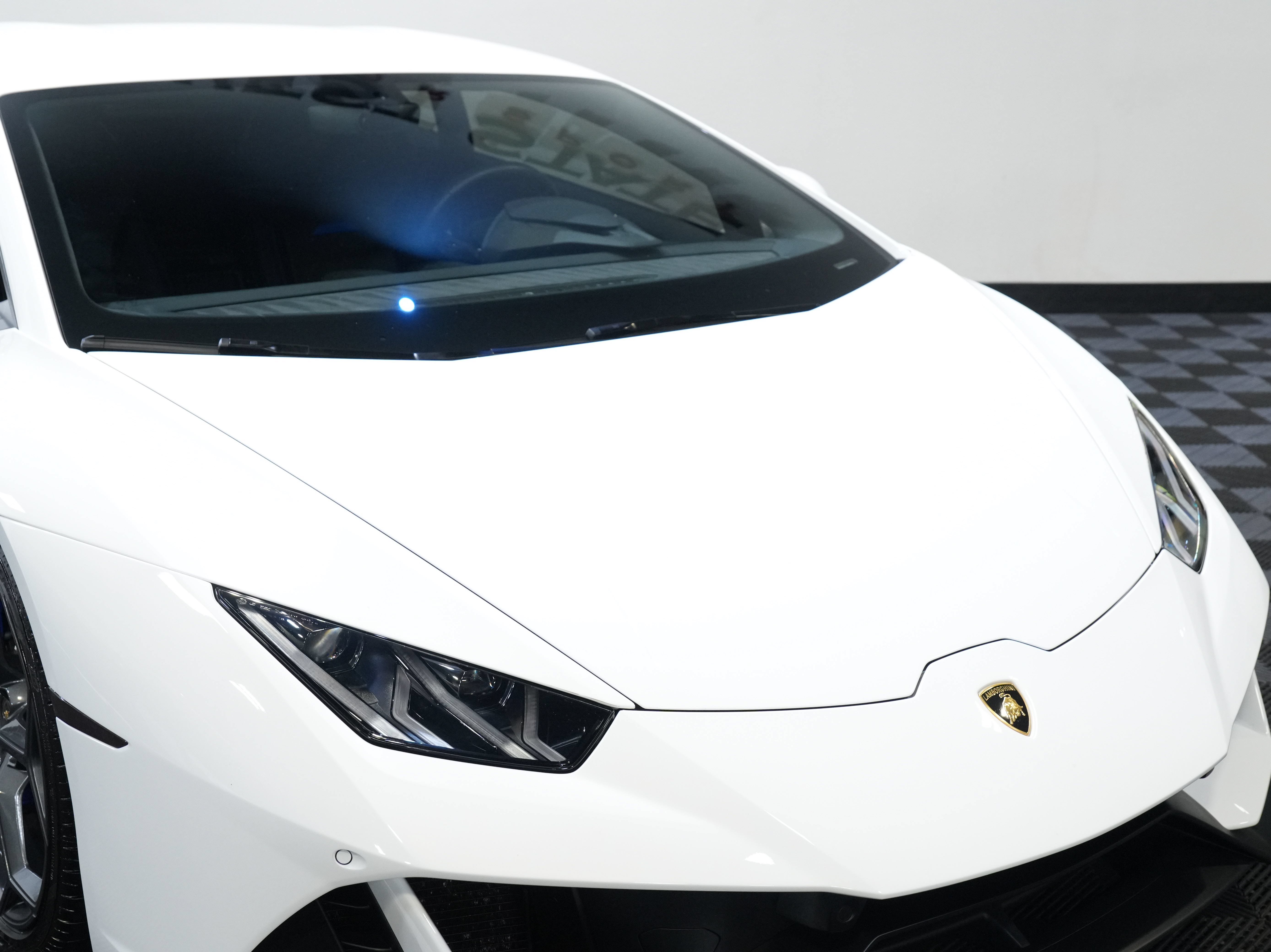 Used 2020 Lamborghini Huracan EVO AWD/4WD image 12