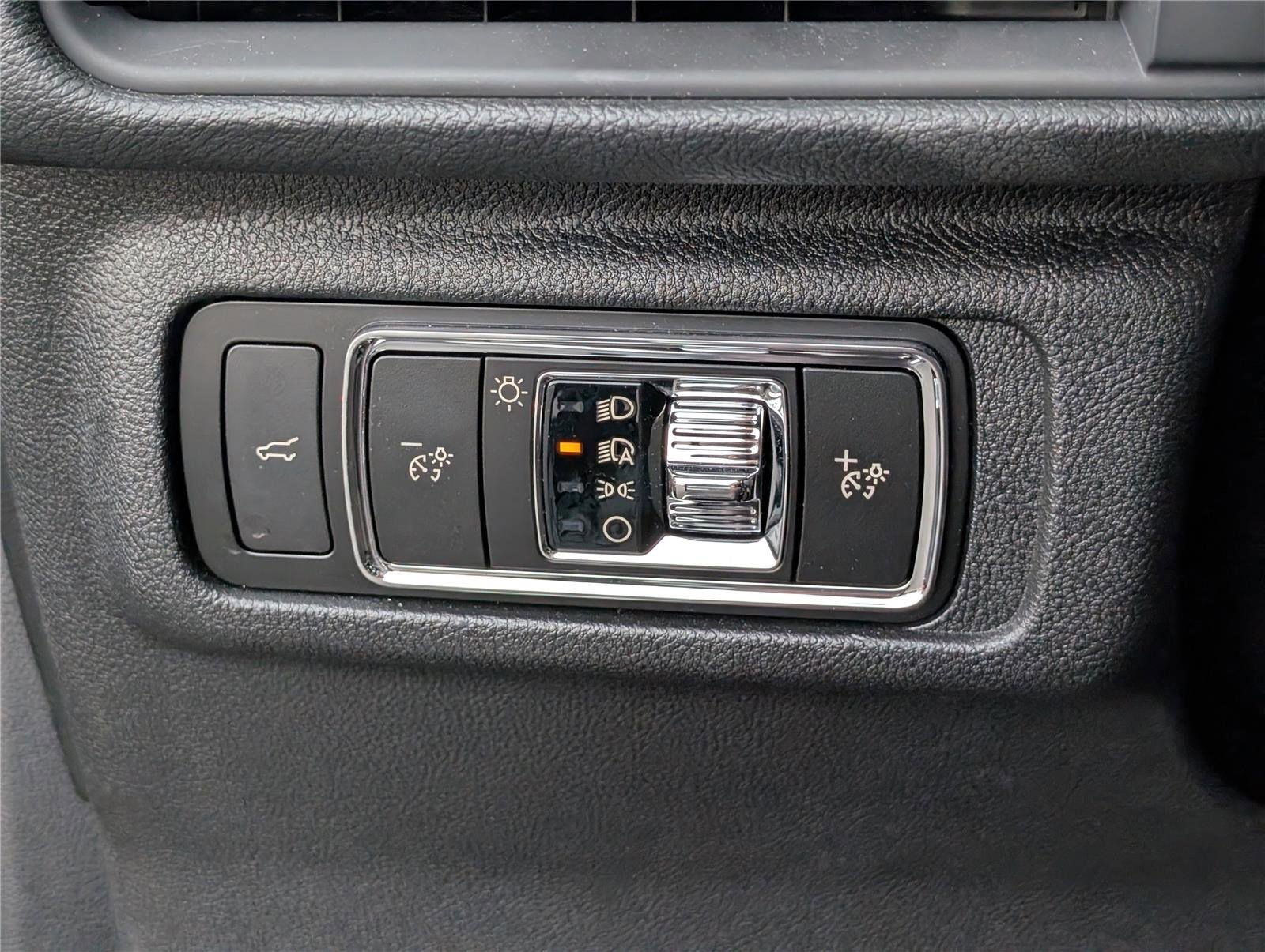 Used 2023 Lincoln Corsair AWD w/ Equipment Group 101A image 20