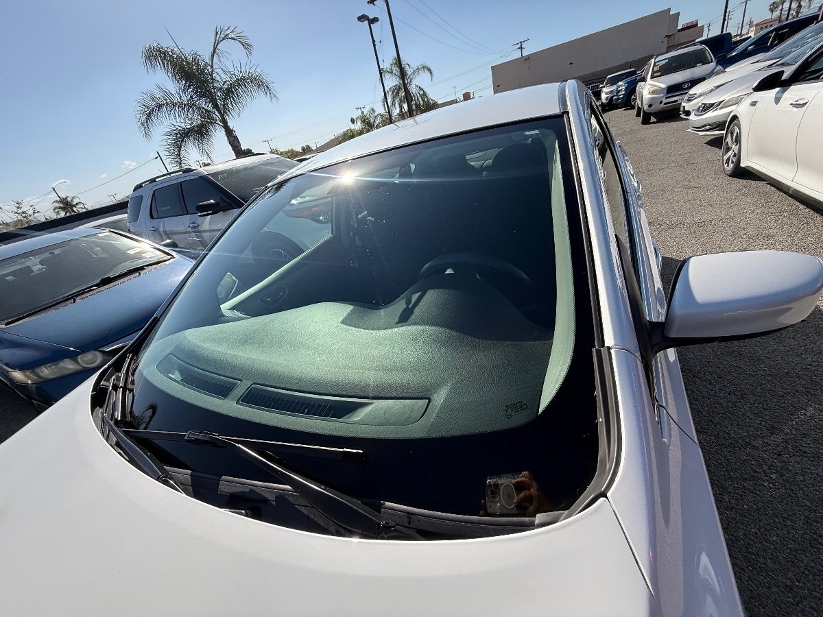 Used 2011 Nissan Sentra 2.0 SR FWD image 8