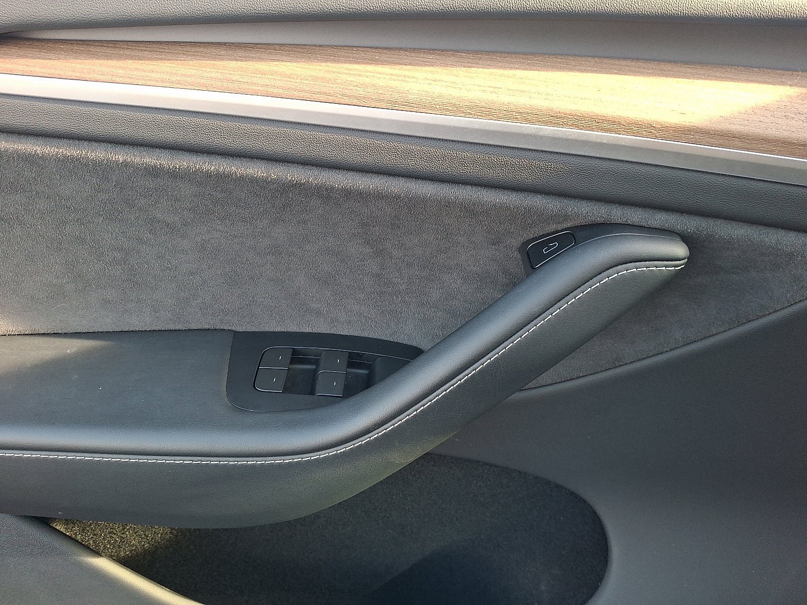 Used 2023 Tesla Model Y Long Range AWD/4WD image 13