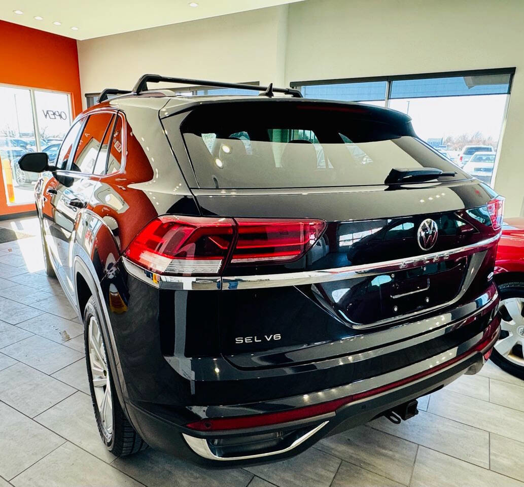 Used 2020 Volkswagen Atlas Cross Sport SEL image 8