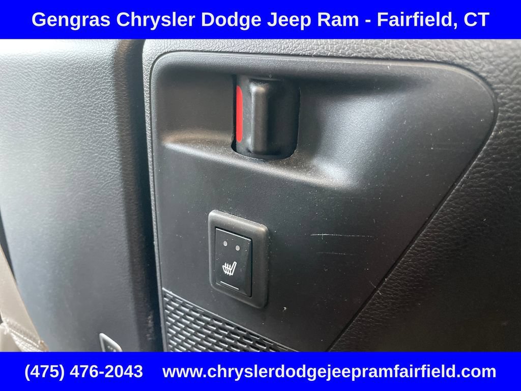 Used 2020 Chrysler Pacifica Touring-L Plus FWD image 31