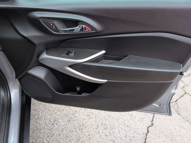 Used 2024 Chevrolet Trax LS FWD image 32