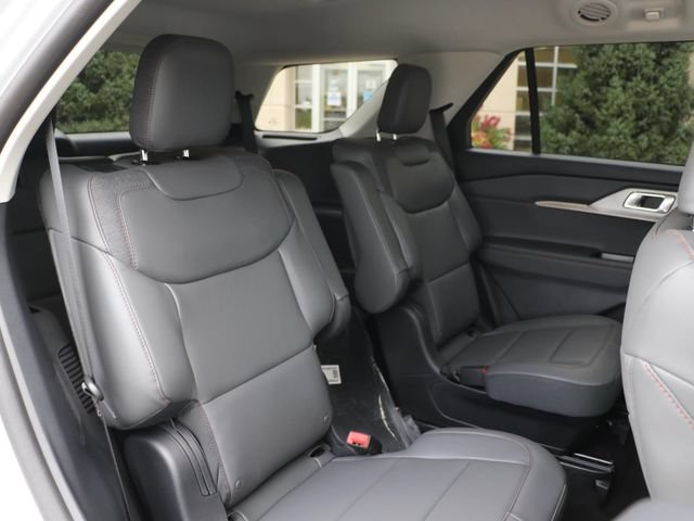 New 2026 Ford Explorer Active w/ Active Comfort Package AWD/4WD image 13