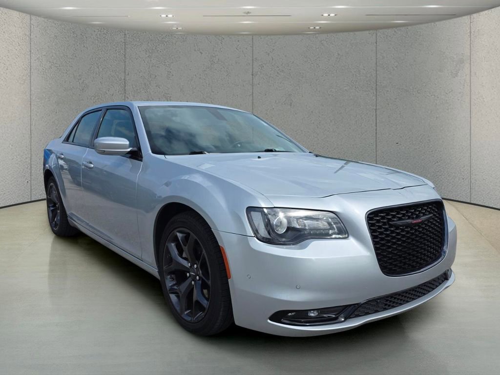 Used 2023 Chrysler 300 S RWD image 12