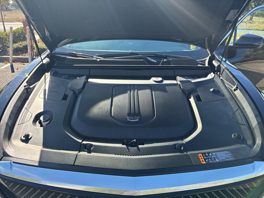 Used 2024 Cadillac Lyriq Luxury RWD image 16