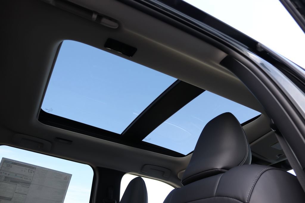 New 2026 Mitsubishi Outlander SE image 20