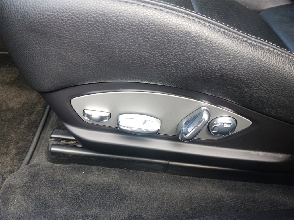 Used 2013 Porsche Panamera S image 33