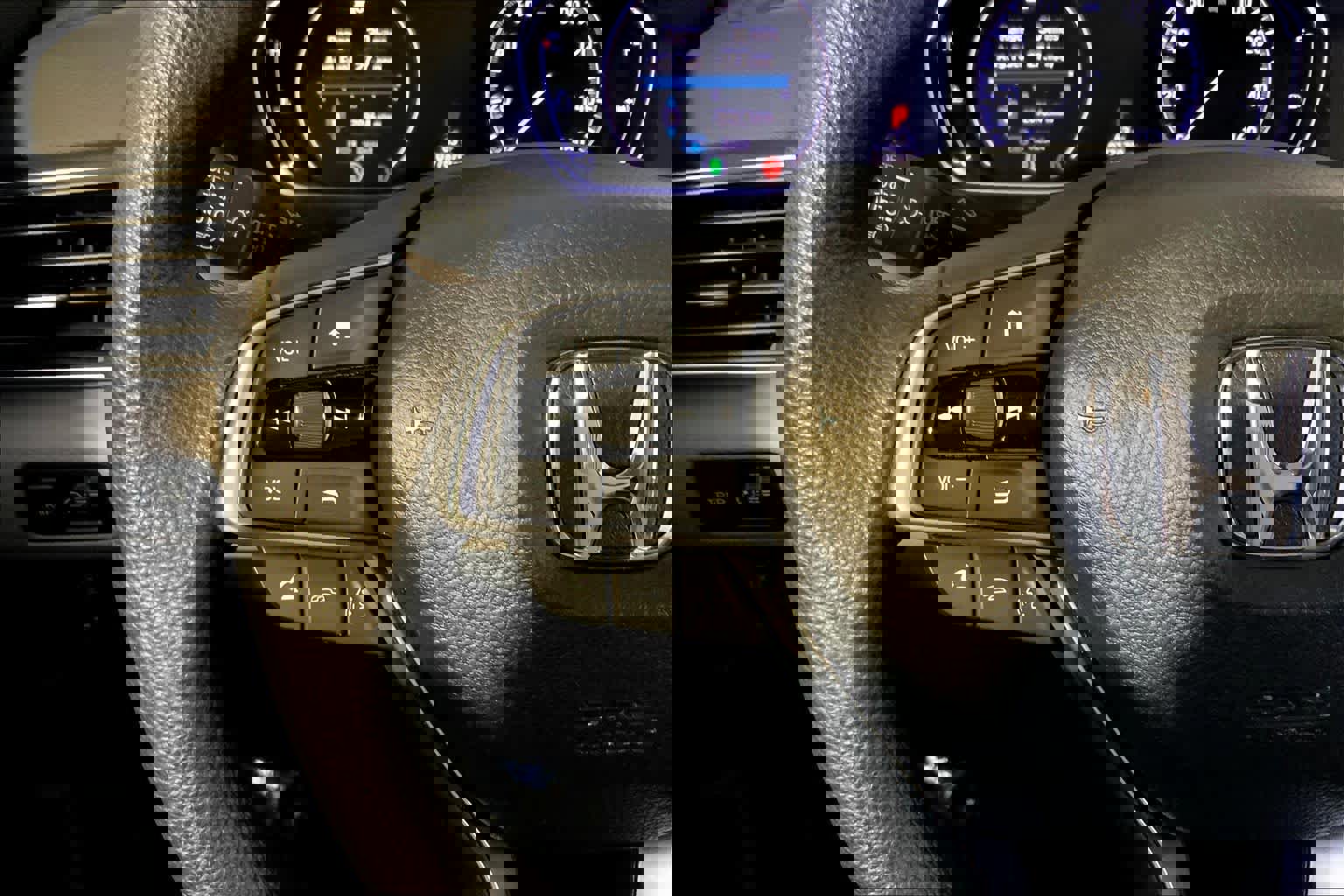 Used 2018 Honda Accord EX image 24